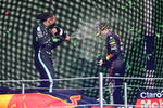 Lewis Hamilton (Mercedes) und Max Verstappen (Red Bull) 