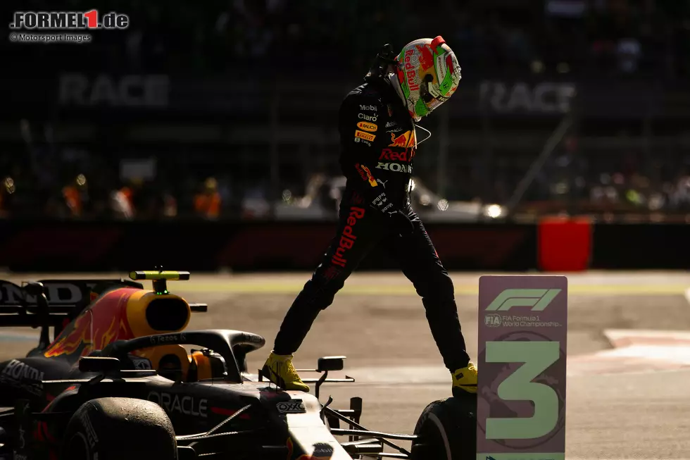 Foto zur News: Sergio Perez (Red Bull)