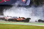 Foto zur News: Carlos Sainz (Ferrari), Charles Leclerc (Ferrari) und Valtteri Bottas (Mercedes)