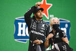 Foto zur News: Lewis Hamilton (Mercedes) mit Physiotherapeutin Angela Cullen