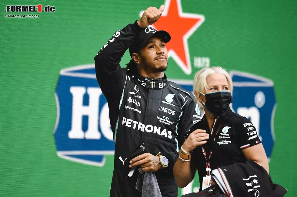 Foto zur News: Lewis Hamilton (Mercedes) mit Physiotherapeutin Angela Cullen