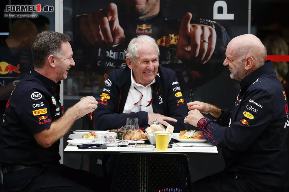 Foto zur News: Christian Horner, Helmut Marko und Adrian Newey