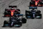 Foto zur News: Lewis Hamilton (Mercedes), Valtteri Bottas (Mercedes), Charles Leclerc (Ferrari) und Carlos Sainz (Ferrari)