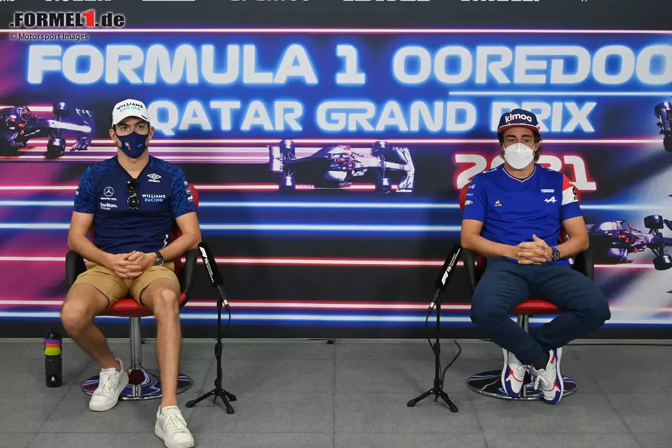 Foto zur News: Nicholas Latifi (Williams) und Fernando Alonso (Alpine)