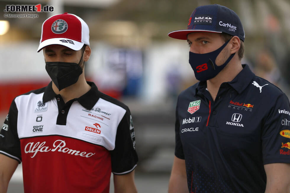 Foto zur News: Antonio Giovinazzi (Alfa Romeo) und Max Verstappen (Red Bull)