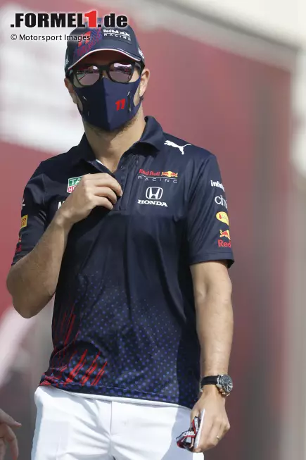 Foto zur News: Sergio Perez (Red Bull)