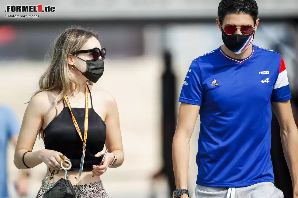 Foto zur News: Esteban Ocon (Alpine) mit Elena Berri