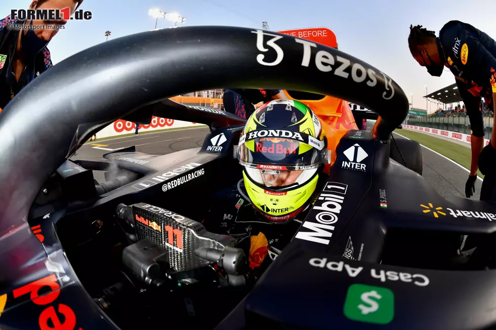 Foto zur News: Sergio Perez (Red Bull)