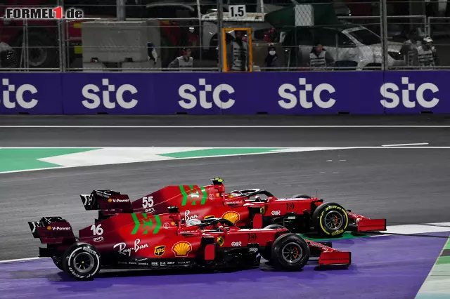 Foto zur News: Charles Leclerc (Ferrari) und Carlos Sainz (Ferrari)