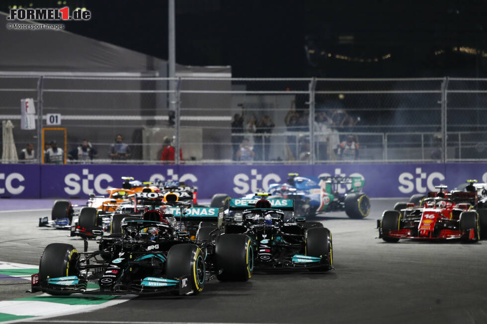 Foto zur News: Lewis Hamilton (Mercedes), Valtteri Bottas (Mercedes), Max Verstappen (Red Bull) und Charles Leclerc (Ferrari)