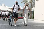 Foto zur News: Valtteri Bottas (Mercedes) mit Tiffany Crowmwell