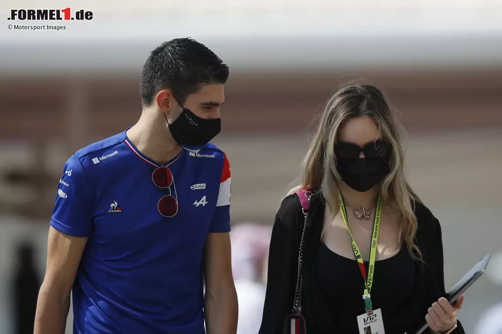 Foto zur News: Esteban Ocon (Alpine) mit Elena Berri