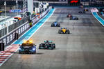 Foto zur News: Lewis Hamilton (Mercedes), Lando Norris (McLaren) und Fernando Alonso (Alpine)