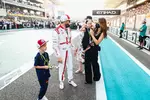 Foto zur News: Kimi Räikkönen (Alfa Romeo) mit Familie