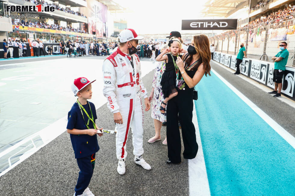 Foto zur News: Kimi Räikkönen (Alfa Romeo) mit Familie