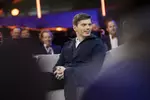 Foto zur News: Max Verstappen (Red Bull) am 20. Dezember 2021 bei &quot;Sport und Talk aus dem Hangar-7&quot; (ServusTV) in Salzburg