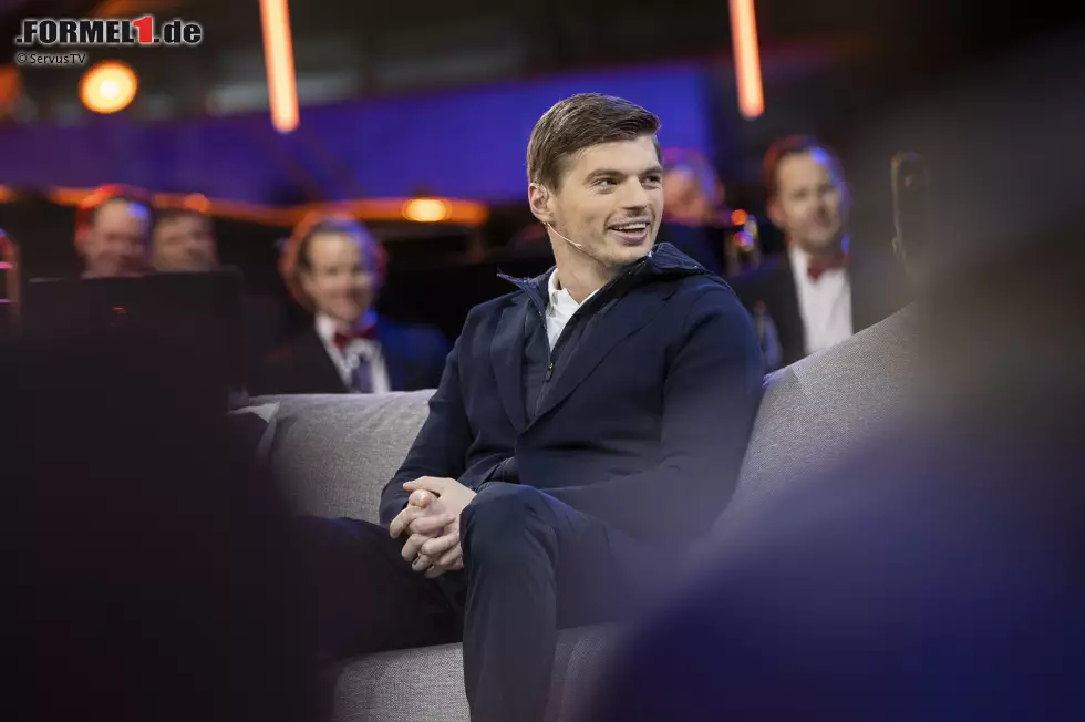 Foto zur News: Max Verstappen (Red Bull) am 20. Dezember 2021 bei &quot;Sport und Talk aus dem Hangar-7&quot; (ServusTV) in Salzburg