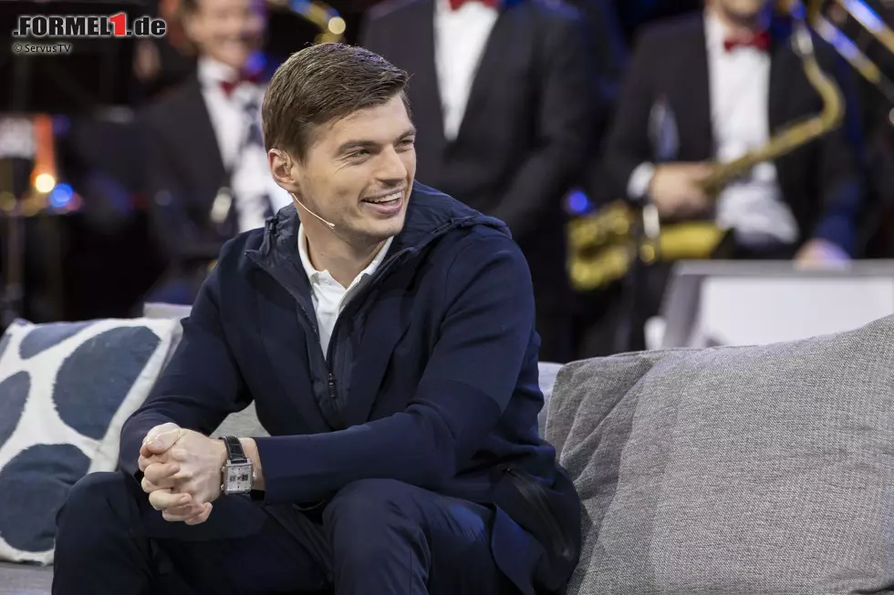 Max Verstappen (Red Bull) am 20. Dezember 2021 bei "Sport und Talk aus dem Hangar-7" (ServusTV) in Salzburg Foto zur News: Max Verstappen (Red Bull) am 20. Dezember 2021 bei "Sport und Talk aus dem Hangar-7" (ServusTV) in Salzburg