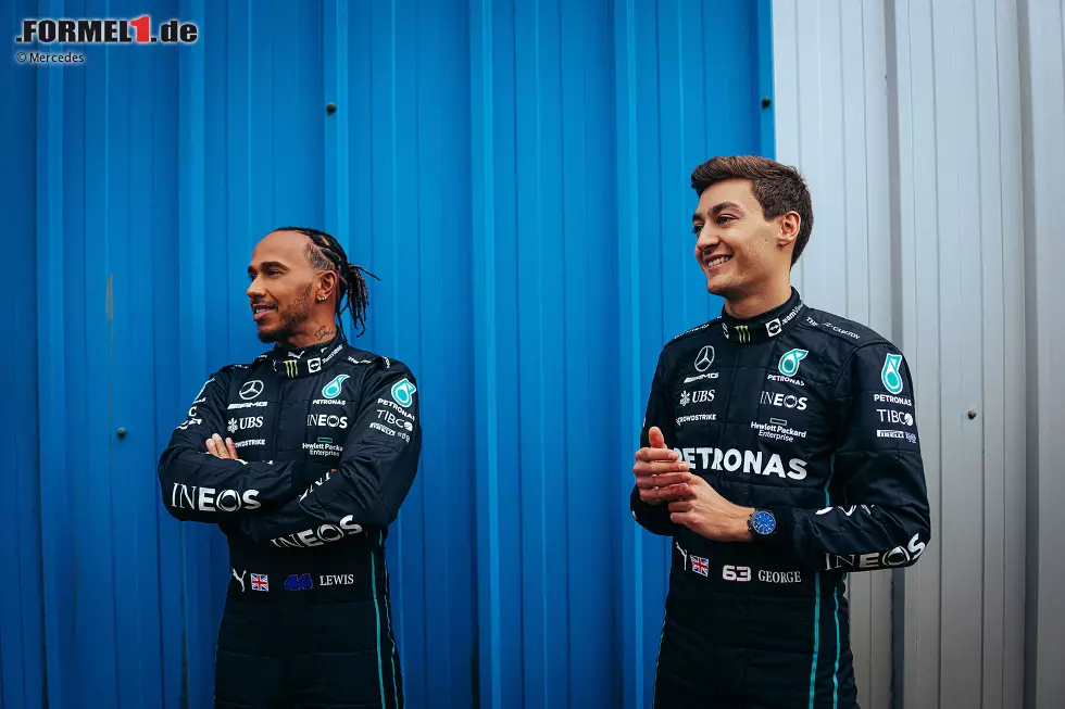 Foto zur News: George Russell (Mercedes) und Lewis Hamilton (Mercedes)