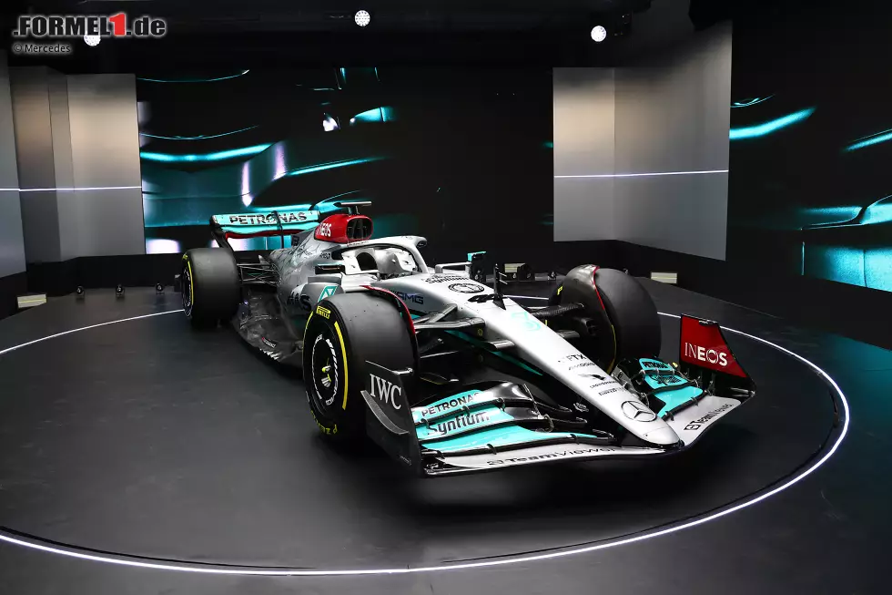 Foto zur News: Mercedes W13