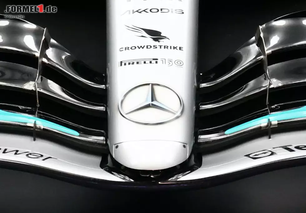 Foto zur News: Mercedes W13