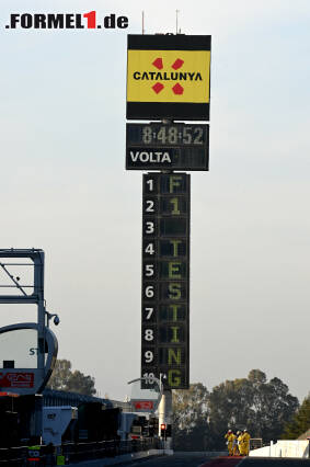 Foto zur News: Formel-1-Liveticker: Wie lange fällt Lance Stroll aus?