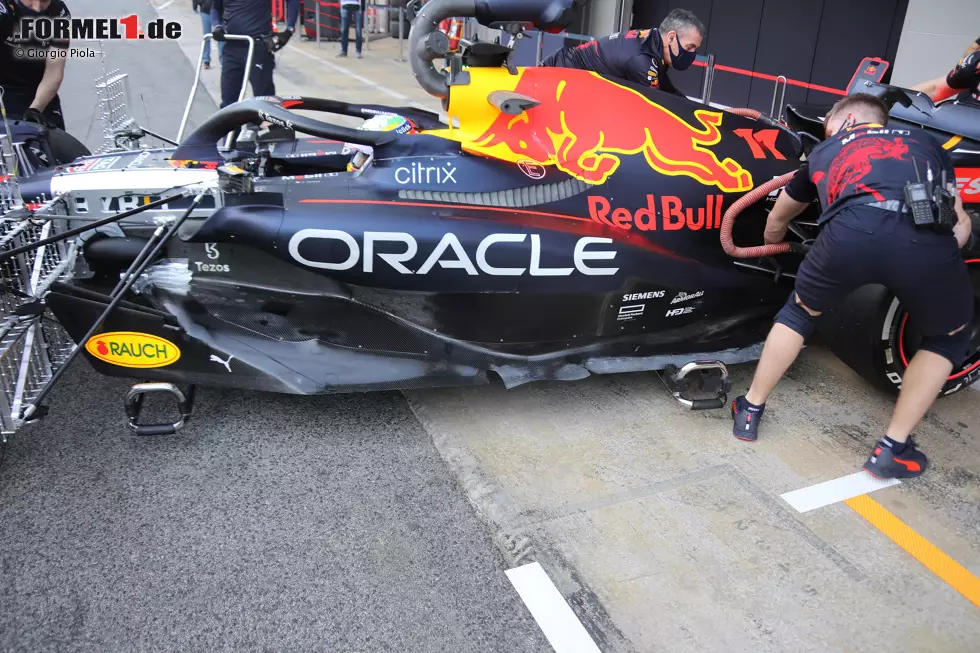 Foto zur News: Sergio Perez (Red Bull)