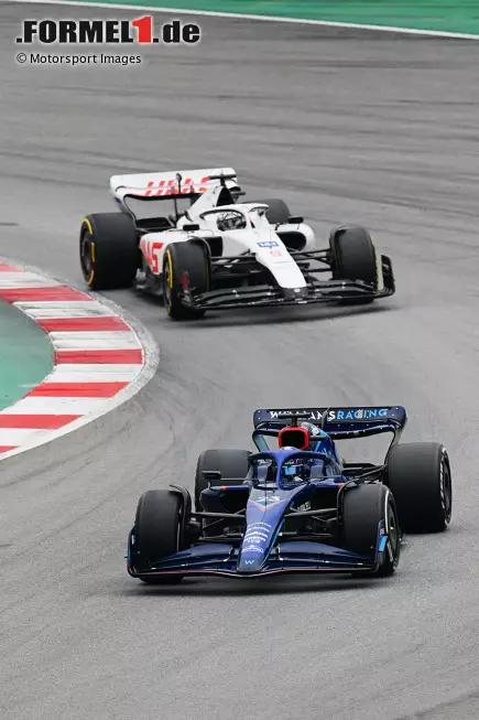 Foto zur News: Alexander Albon (Williams) und Nikita Masepin (Haas)