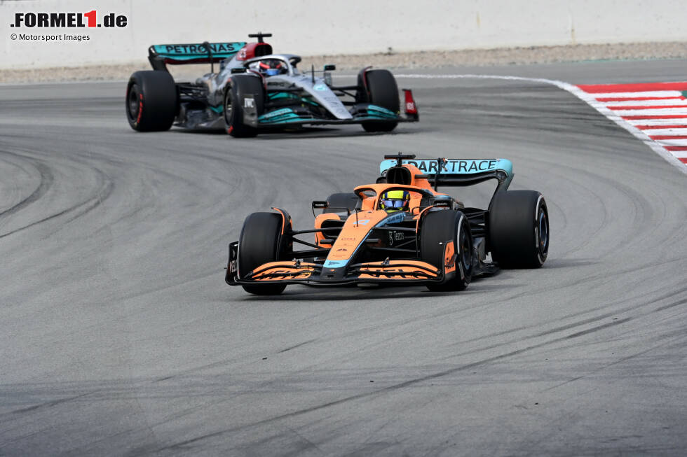 Foto zur News: Lando Norris (McLaren) und George Russell (Mercedes)