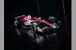 Foto zur News: Präsentation Alfa Romeo (Sauber) C42 in Hinwil, Schweiz (27. Februar 2022)