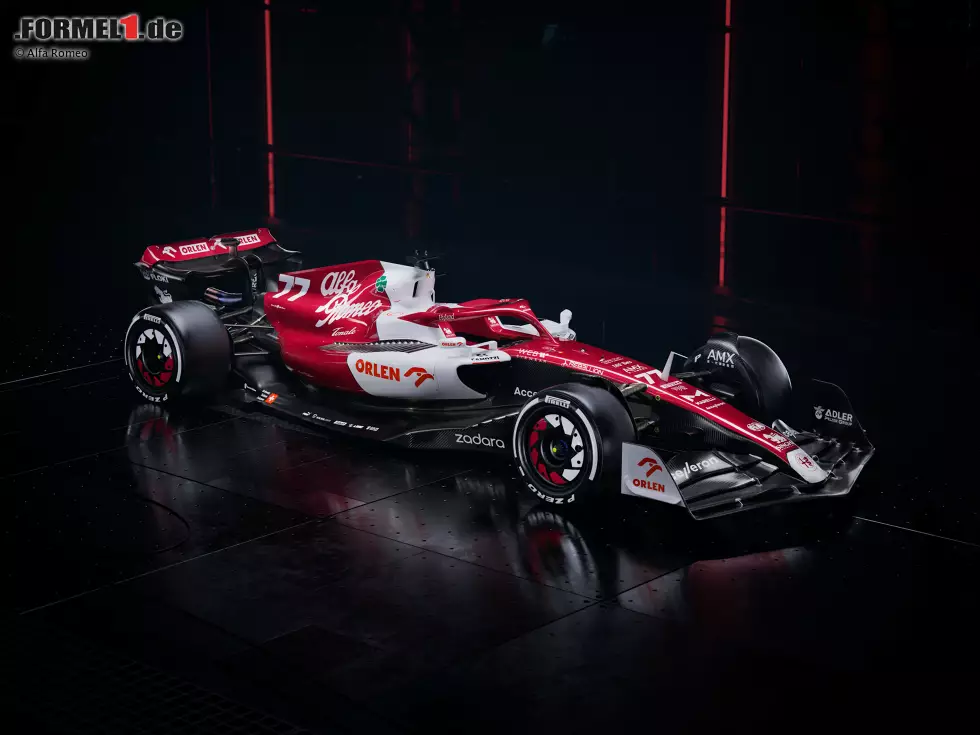 Foto zur News: Präsentation Alfa Romeo (Sauber) C42 in Hinwil, Schweiz (27. Februar 2022)