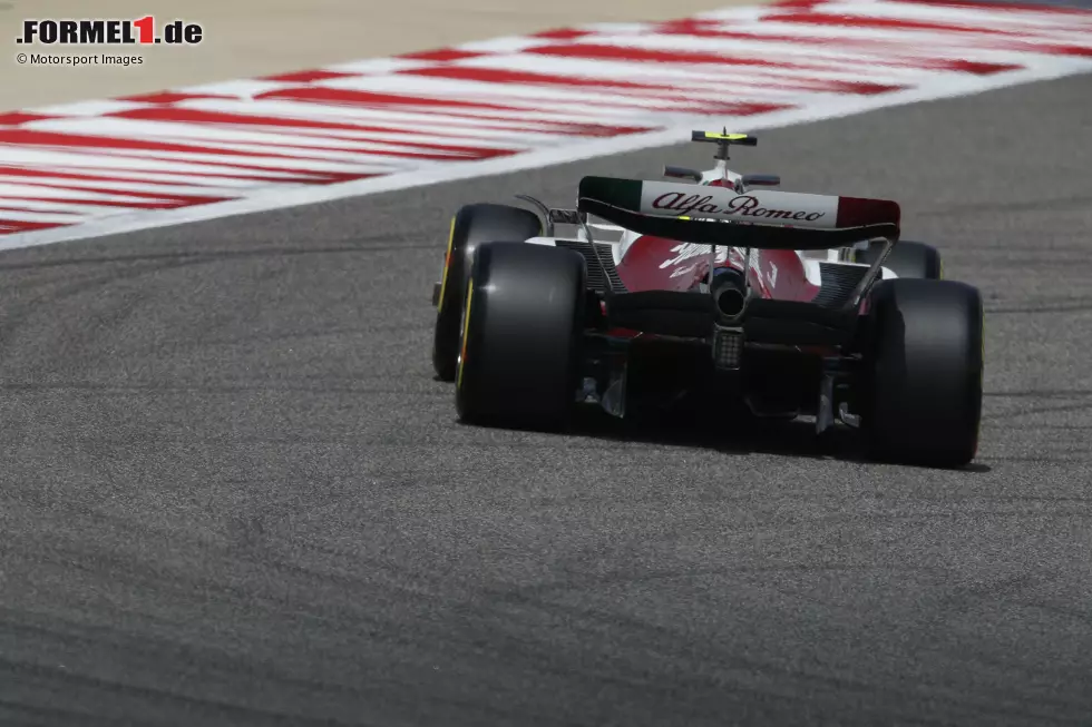 Foto zur News: Guanyu Zhou (Alfa Romeo)