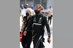 Foto zur News: Lewis Hamilton (Mercedes) mit Physiotherapeutin Angela Cullen