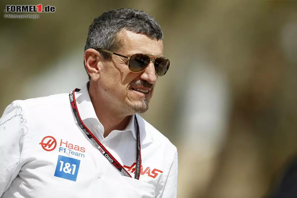 Foto zur News: Teamchef Günther Steiner (Haas)