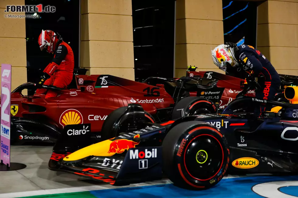 Foto zur News: Charles Leclerc (Ferrari) und Max Verstappen (Red Bull)