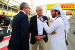 Foto zur News: Stefano Domenicali mit Pirelli-Boss Marco Tronchetti Provera und FIA-Präsident Mohammed Bin Sulayem