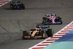 Foto zur News: Daniel Ricciardo (McLaren), Fernando Alonso (Alpine) und Nicholas Latifi (Williams)