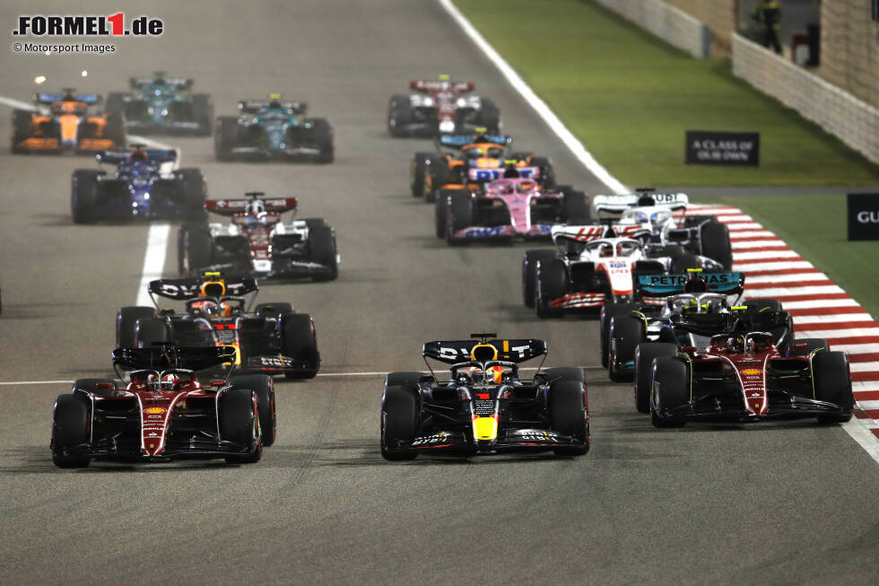Foto zur News: Charles Leclerc (Ferrari), Max Verstappen (Red Bull), Carlos Sainz (Ferrari), Lewis Hamilton (Mercedes) und Sergio Perez (Red Bull)