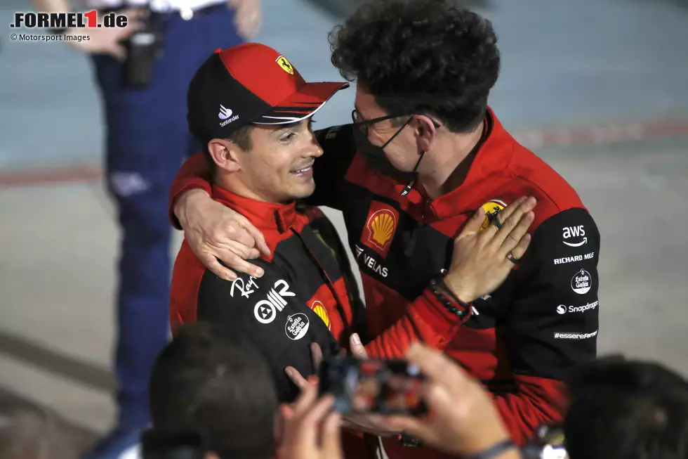 Foto zur News: Charles Leclerc (Ferrari) und Mattia Binotto