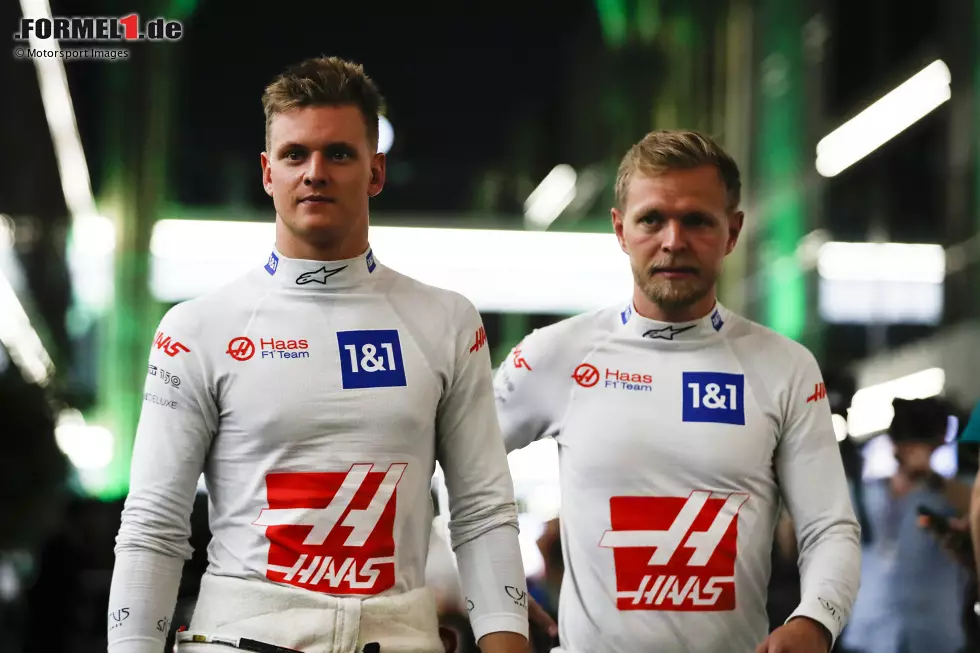 Foto zur News: Mick Schumacher (Haas) und Kevin Magnussen (Haas)