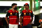 Foto zur News: Charles Leclerc (Ferrari) und Carlos Sainz (Ferrari)