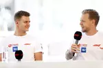 Foto zur News: Mick Schumacher (Haas) und Kevin Magnussen (Haas)