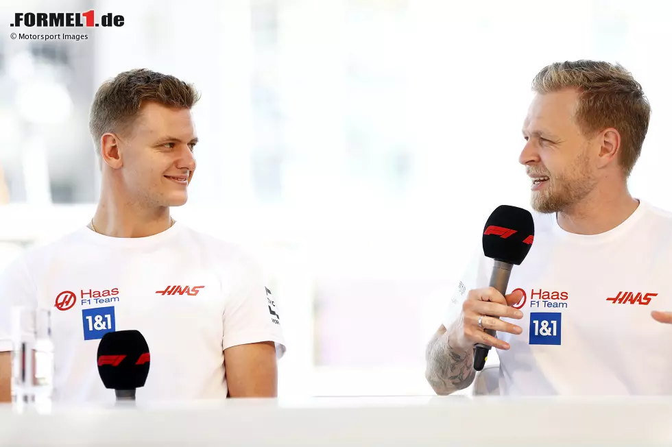 Foto zur News: Mick Schumacher (Haas) und Kevin Magnussen (Haas)