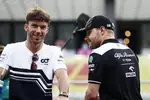 Foto zur News: Pierre Gasly (AlphaTauri) und Valtteri Bottas (Alfa Romeo)