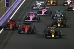 Foto zur News: Sergio Perez (Red Bull), Charles Leclerc (Ferrari), Max Verstappen (Red Bull) und Carlos Sainz (Ferrari)