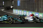 Foto zur News: Lewis Hamilton (Mercedes) und Lance Stroll (Aston Martin)