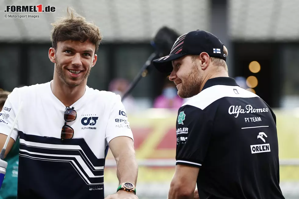 Foto zur News: Pierre Gasly (AlphaTauri) und Valtteri Bottas (Alfa Romeo)