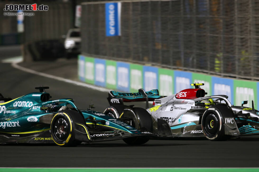 Foto zur News: Lewis Hamilton (Mercedes) und Lance Stroll (Aston Martin)