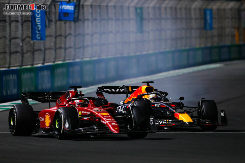 Foto zur News: Charles Leclerc (Ferrari) und Max Verstappen (Red Bull)