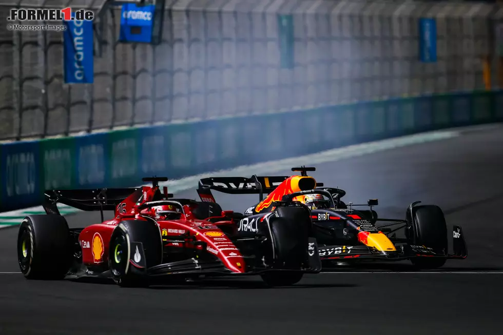 Foto zur News: Charles Leclerc (Ferrari) und Max Verstappen (Red Bull)